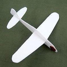 איך להכין מטוס מקצף: מודל יחד עם ילדים