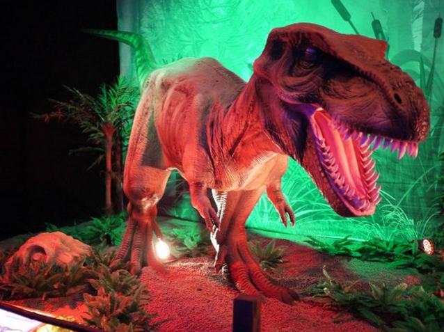 תערוכה של דינוזאורים: VDNH מוסקבה וניז'ני נובגורוד